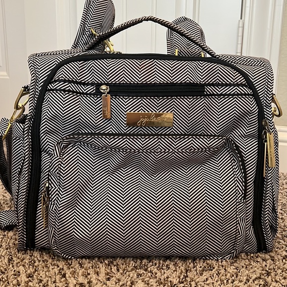 JuJuBe B.F.F. Diaper Backpack - Queen of the Nile (Chevron)